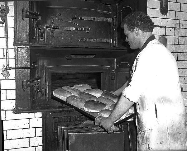 Russells Bakery, Bedworth. 22nd November 1965