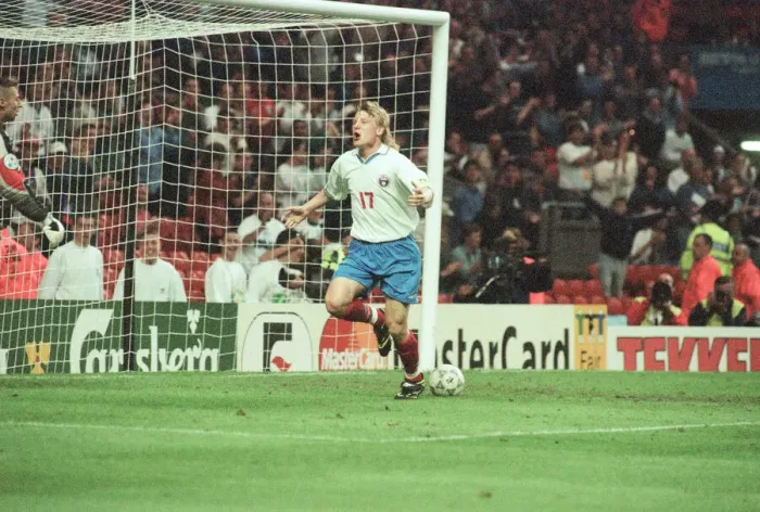 Framed Print : Russia 3-3 Czech Republic, Euro 1996 Group C match at Anfield Framed Print : Russia 3-3 Czech Republic, Euro 1996 Group C match at Anfield