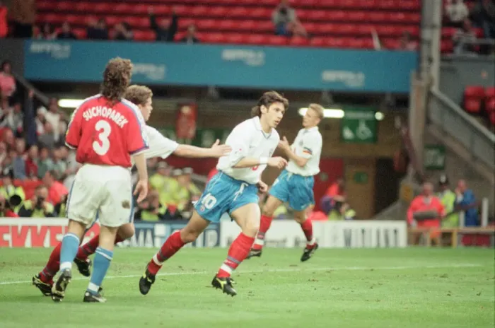 Framed Print : Russia 3-3 Czech Republic, Euro 1996 Group C match at Anfield
