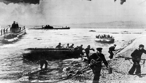 Russian commandos come ashore after landing froma submarine during the Second World War