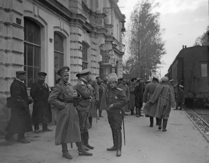 Framed Print : Russian officers gather at the frontier railway station at Radzivilov before the army