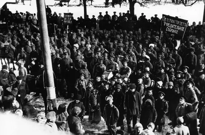 Framed Print : Russian Soldiers and workers listen to loudspeakers in 1917 at the graveside of Framed Print : Russian Soldiers and workers listen to loudspeakers in 1917 at the graveside of
