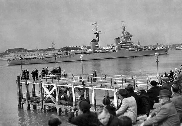 The Russian Sverdlov Class cruisers Ordzhonikidze arriving at Portsmouth Harbour this