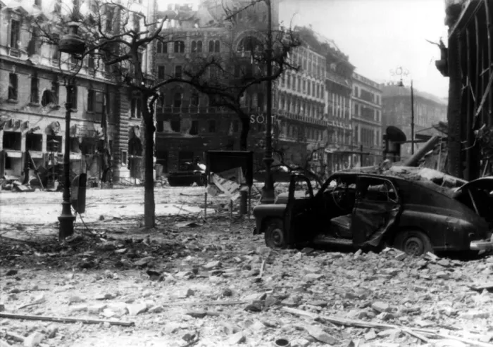 Framed Print : Russian tanks rumble past shattered buildings and piles of debris in Budapest, Hungary Framed Print : Russian tanks rumble past shattered buildings and piles of debris in Budapest, Hungary