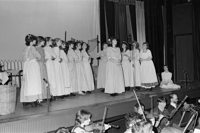 Framed Print : Ruth Jones appears in Porthcawl Comprehensive Schools production of Framed Print : Ruth Jones appears in Porthcawl Comprehensive Schools production of