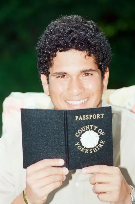 Framed Print : Sachin Tendulkar, first overseas signing for Yorkshire County Cricket Club Framed Print : Sachin Tendulkar, first overseas signing for Yorkshire County Cricket Club
