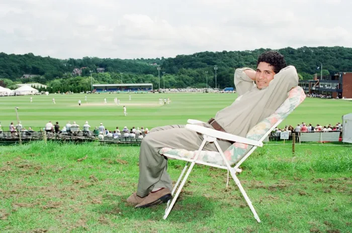 Framed Print : Sachin Tendulkar, first overseas signing for Yorkshire County Cricket Club Framed Print : Sachin Tendulkar, first overseas signing for Yorkshire County Cricket Club