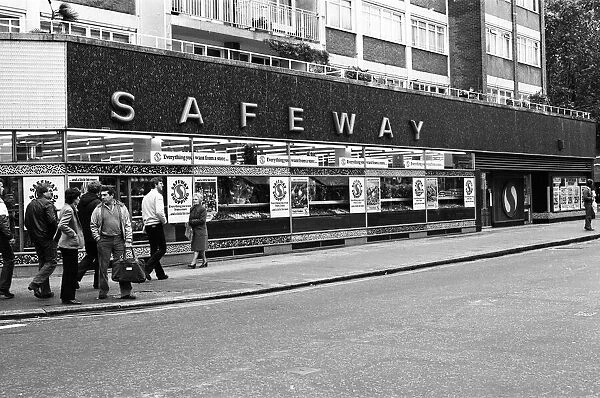 Safeway supermarket in London. 19th October 1980