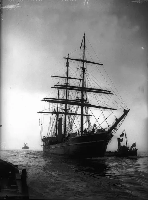 Framed Print : The sailing ship The Terra Nova, used by Captain Scott and his crew for the expedition to Framed Print : The sailing ship The Terra Nova, used by Captain Scott and his crew for the expedition to