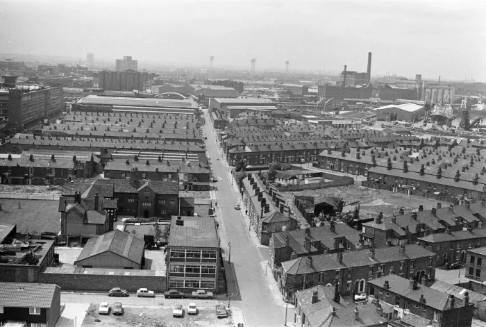 Framed Print : Salford, Manchester, 16th July 1974 Framed Print : Salford, Manchester, 16th July 1974