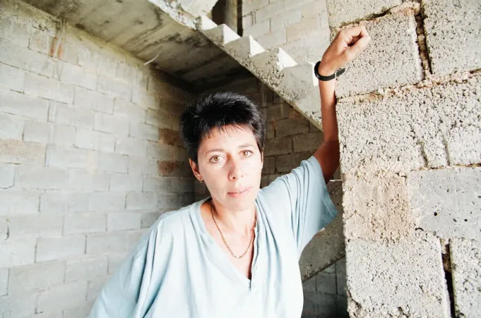 Framed Print : Sally Becker, British Aid Worker pictured August 1993. Returns to Mostar Framed Print : Sally Becker, British Aid Worker pictured August 1993. Returns to Mostar