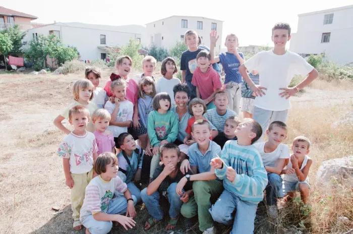 Framed Print : Sally Becker, British Aid Worker pictured August 1993. Returns to Mostar Framed Print : Sally Becker, British Aid Worker pictured August 1993. Returns to Mostar
