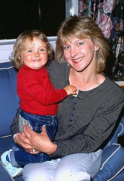 Sally McNair tv presenter May 1989 with her daughter Abbie