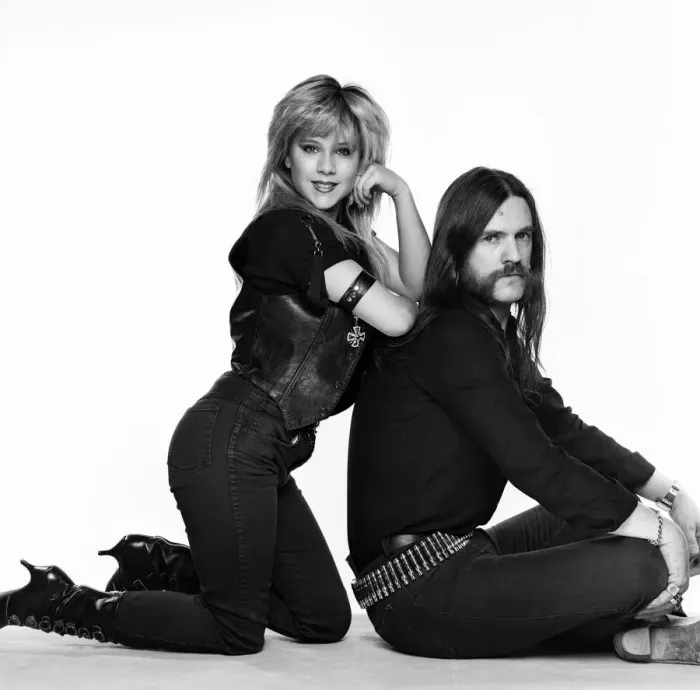 Framed Print : Samantha Fox, Glamour model, and Lemmy, musician, singer and songwriter who founded