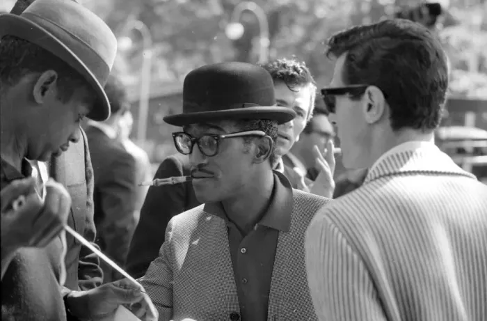 Framed Print : Sammy Davis Jnr filming at Battersea Festival Gardens for his new film Framed Print : Sammy Davis Jnr filming at Battersea Festival Gardens for his new film