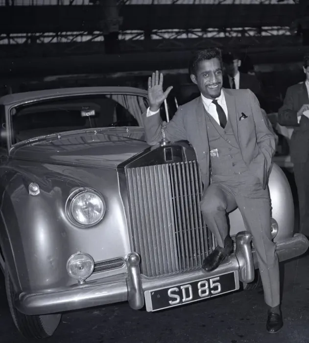 Framed Print : Sammy Davis Jnr with his new Rolls Royce outside Piccadilly station, Manchester Framed Print : Sammy Davis Jnr with his new Rolls Royce outside Piccadilly station, Manchester