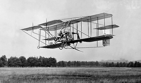 Samuel Cody flying at Aldershot September 1910 RThis was one of the first flights