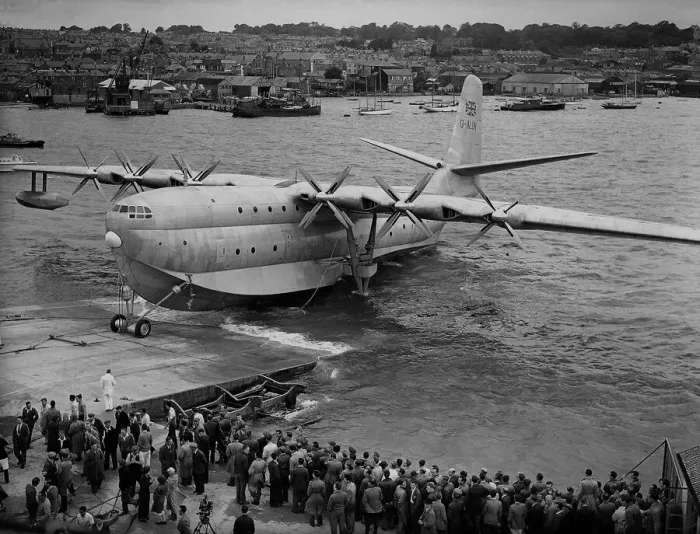 Framed Print : Sanders Roe Princess Flying Boat Aug 1952 is launched down the slipway from it Framed Print : Sanders Roe Princess Flying Boat Aug 1952 is launched down the slipway from it