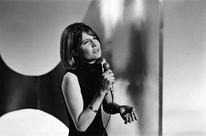 Framed Print : Sandie Shaw appears on the ABC Television Show Doddys Music Box Framed Print : Sandie Shaw appears on the ABC Television Show Doddys Music Box