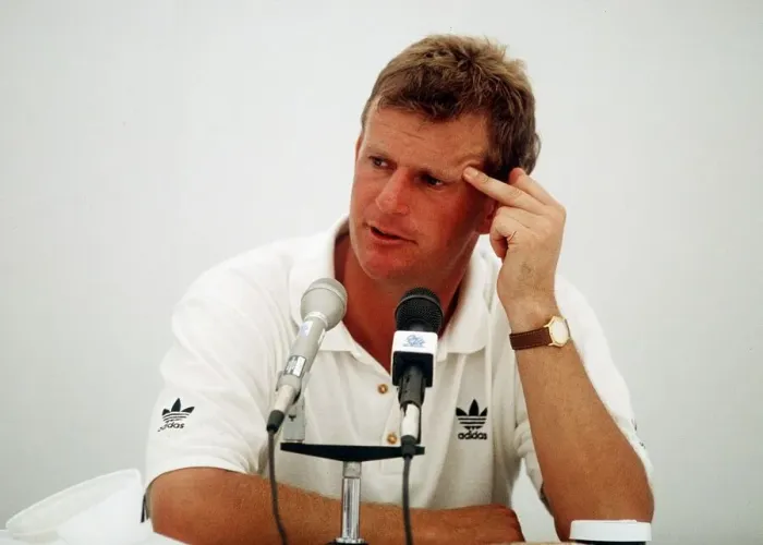 Framed Print : Sandy Lyle at press conference July 1989 Framed Print : Sandy Lyle at press conference July 1989