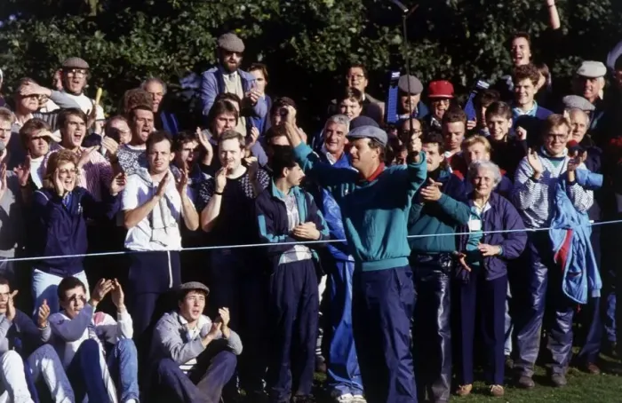 Framed Print : Sandy Lyle raising arms in celebration October 1988 Framed Print : Sandy Lyle raising arms in celebration October 1988