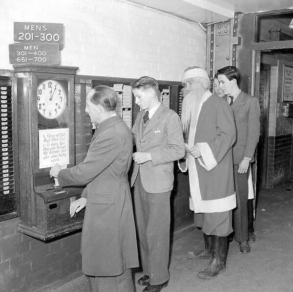 Santa Claus clocks in at Kingston Store for a day in the grotto December 1952