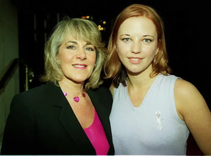 Framed Print : Sara Cox TV Presenter Radio DJ in London September 1999 Pictured with Nina Myskow Framed Print : Sara Cox TV Presenter Radio DJ in London September 1999 Pictured with Nina Myskow