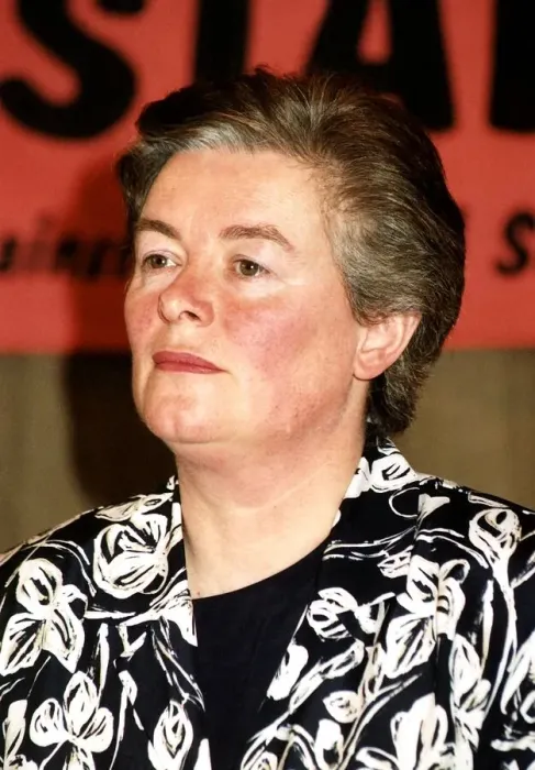 Framed Print : Sara Keays who is known for her relationship with MP Cecil Parkinson in support for Framed Print : Sara Keays who is known for her relationship with MP Cecil Parkinson in support for