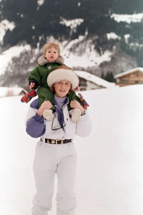 Framed Print : Sarah, The Duchess of York on holiday in Klosters with her daughters Princess Eugenie Framed Print : Sarah, The Duchess of York on holiday in Klosters with her daughters Princess Eugenie