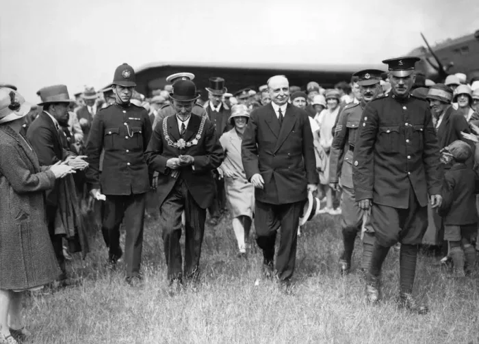 Framed Print : Scene at Croydon as French aviator Louis Bleriot arrives for twenty year commemmoration