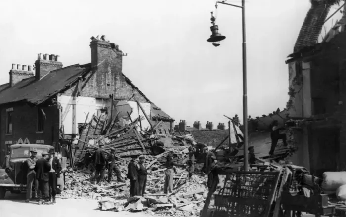 Framed Print : Scene of destruction showing damage to housing in Kingston Upon Hull after a bombing Framed Print : Scene of destruction showing damage to housing in Kingston Upon Hull after a bombing