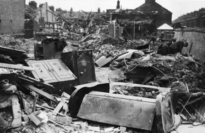 Framed Print : Scene of devastation to Hull Savings Bank in Holderness Road Hull after it was bombed by Framed Print : Scene of devastation to Hull Savings Bank in Holderness Road Hull after it was bombed by