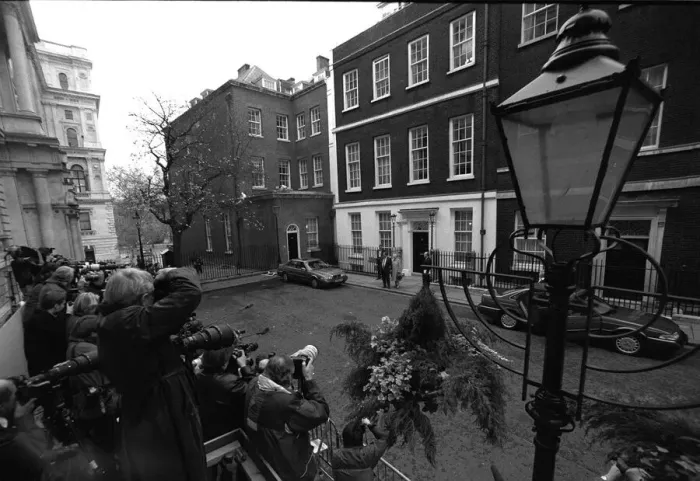Framed Print : The Scene in Downing Street today after Chancellor of the Exchequer Kenneth Clarke MP