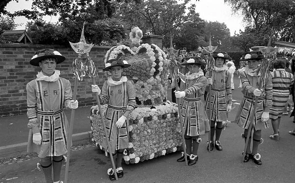 A scene from Leamingtons Carnival procession depicting the Beefeaters or Yeoman