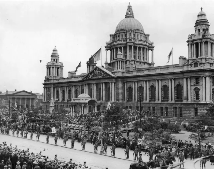 Framed Print : Scene outside the City hall in Belfast during the opening ceremoney. 13th June 1921 Framed Print : Scene outside the City hall in Belfast during the opening ceremoney. 13th June 1921