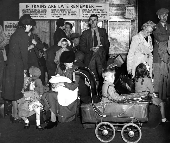 Framed Print : Scene in the queue at Paddington Station, London, for the train to Wales. July 1944
