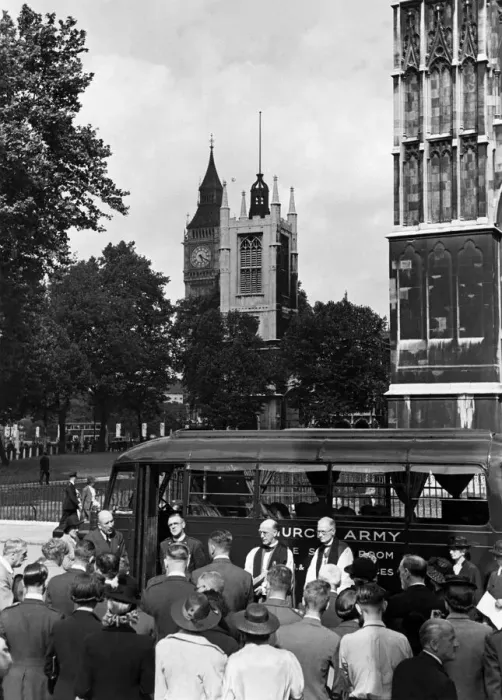 Framed Print : Scene at Westminster Abbey when the Bishop of London dedicated the Mobile Church Framed Print : Scene at Westminster Abbey when the Bishop of London dedicated the Mobile Church