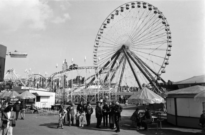 Framed Print : Scenes at Bembom Brothers White Knuckle Theme Park (formerly known as Dreamland Framed Print : Scenes at Bembom Brothers White Knuckle Theme Park (formerly known as Dreamland
