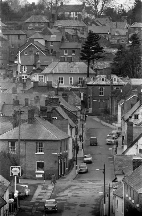 Framed Print : Scenes in Bishops Castle, Shropshire. 21st January 1964