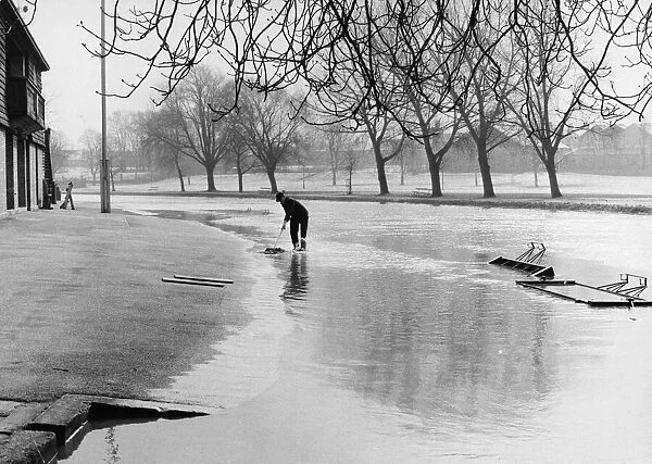 Scenes in Cambridge after the River Cam flooded, caused by heavy rain, March 1964