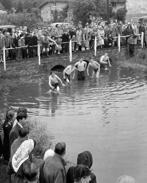 Scenes during the competition: July 1956 P005049