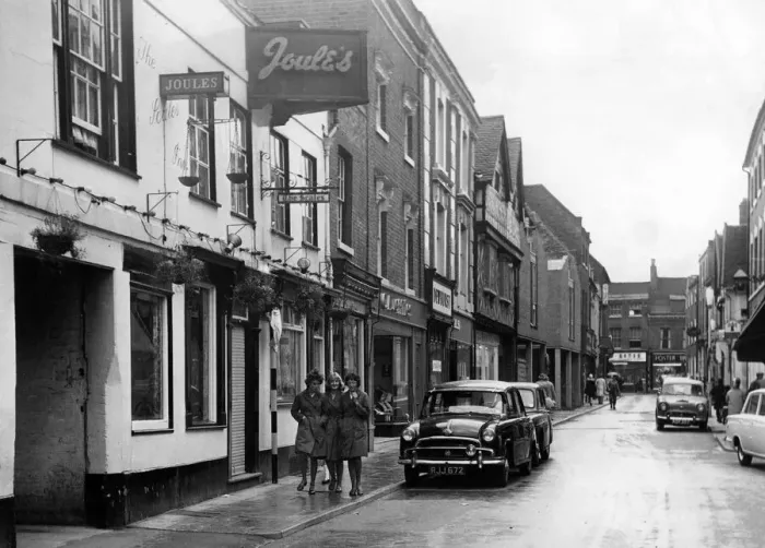 Framed Print : Scenes in Market Street, Lichfield, Staffordshire. 5th September 1963