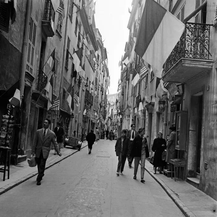 Framed Print : Scenes in Monte Carlo, Monaco, ahead of the wedding of Grace Kelly and Prince Rainier