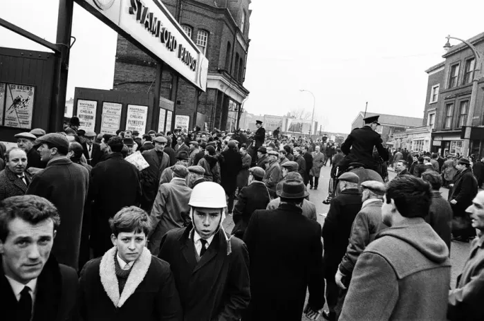 Framed Print : Scenes outside Stamford Bridge stadium half an hour before a match between Chelsea v Framed Print : Scenes outside Stamford Bridge stadium half an hour before a match between Chelsea v