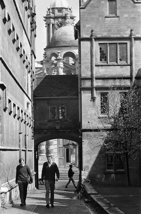 Framed Print : Scenes in Oxford, Oxfordshire. 8th May 1966 Framed Print : Scenes in Oxford, Oxfordshire. 8th May 1966