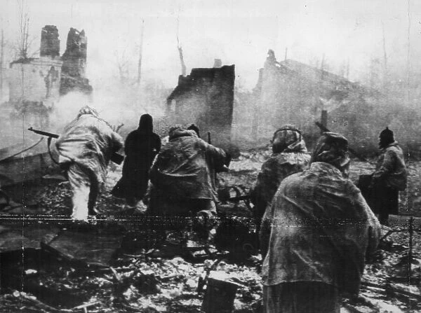 Scenes on the Russian front line during the counter-offensive campaign of the Soviet Red