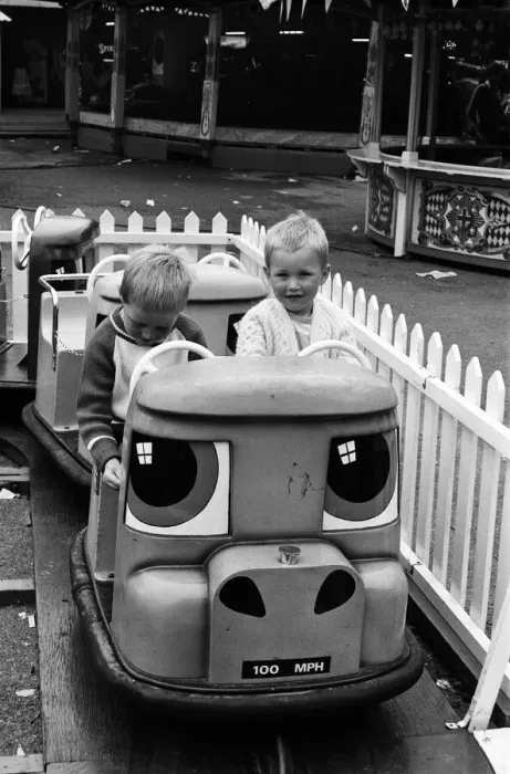 Framed Print : Scenes at Weymouth Fairground, Dorset. 14th July 1977