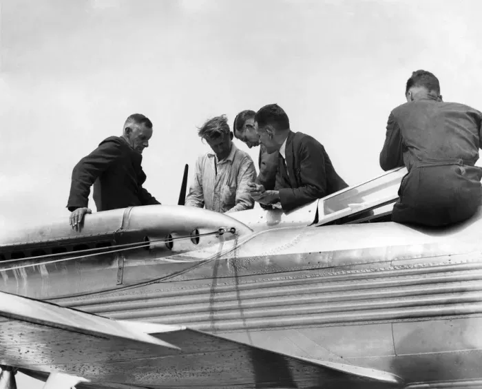 Framed Print : Schneider Trophy Race 1931: Practice by the RAF in the solent-mechanics examine Framed Print : Schneider Trophy Race 1931: Practice by the RAF in the solent-mechanics examine