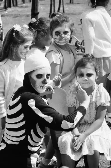 Framed Print : School Carnival, Ashmead School, Northumberland Avenue, Reading, June 1985