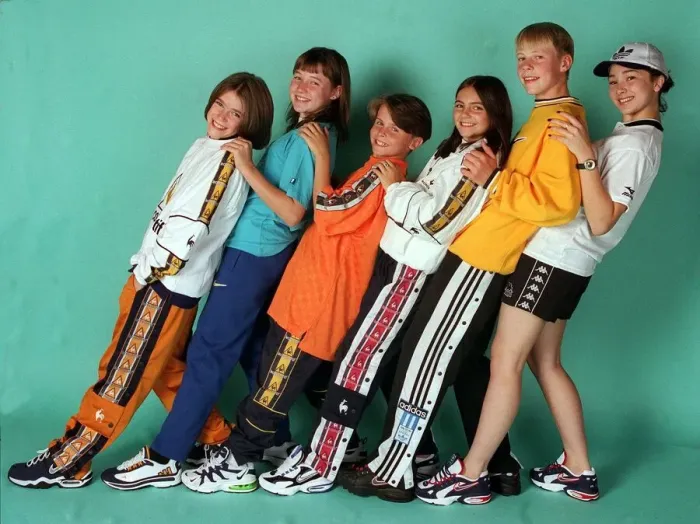 Framed Print : SCHOOL KIDS CHILDREN FASHION SHOOT AUGUST 1997 SPORTS CONNECTION COMPETITION Framed Print : SCHOOL KIDS CHILDREN FASHION SHOOT AUGUST 1997 SPORTS CONNECTION COMPETITION